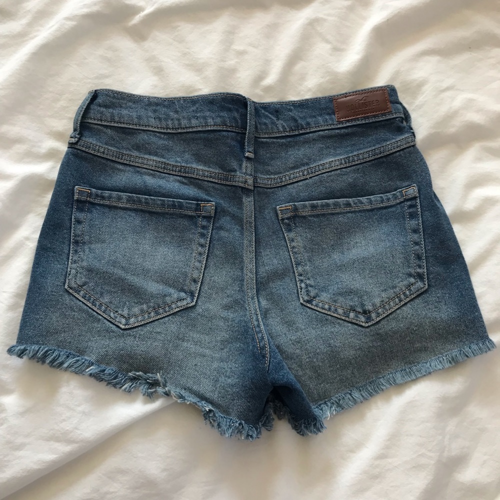 High Rise Denim shorts - Picture 3 of 3